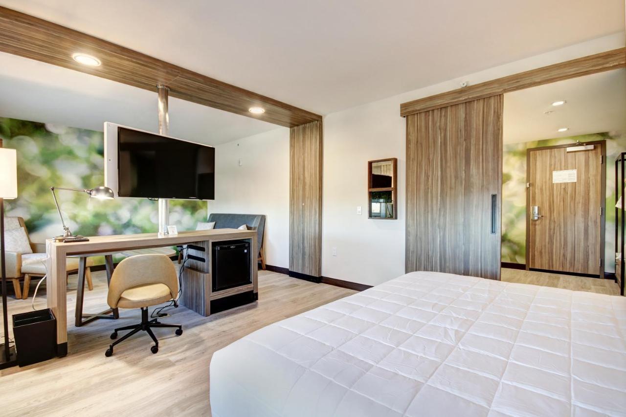 Отель Wyndham Garden Sacramento Airport Natomas Экстерьер фото